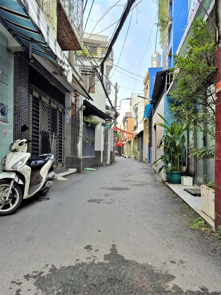 Bán nhà quang trung gò vấp, 63 m2 chỉ 6 tỷ 2 hẻm xe hơi,  ngà nhà thật sài gòn hỗ trợ xem nhà.