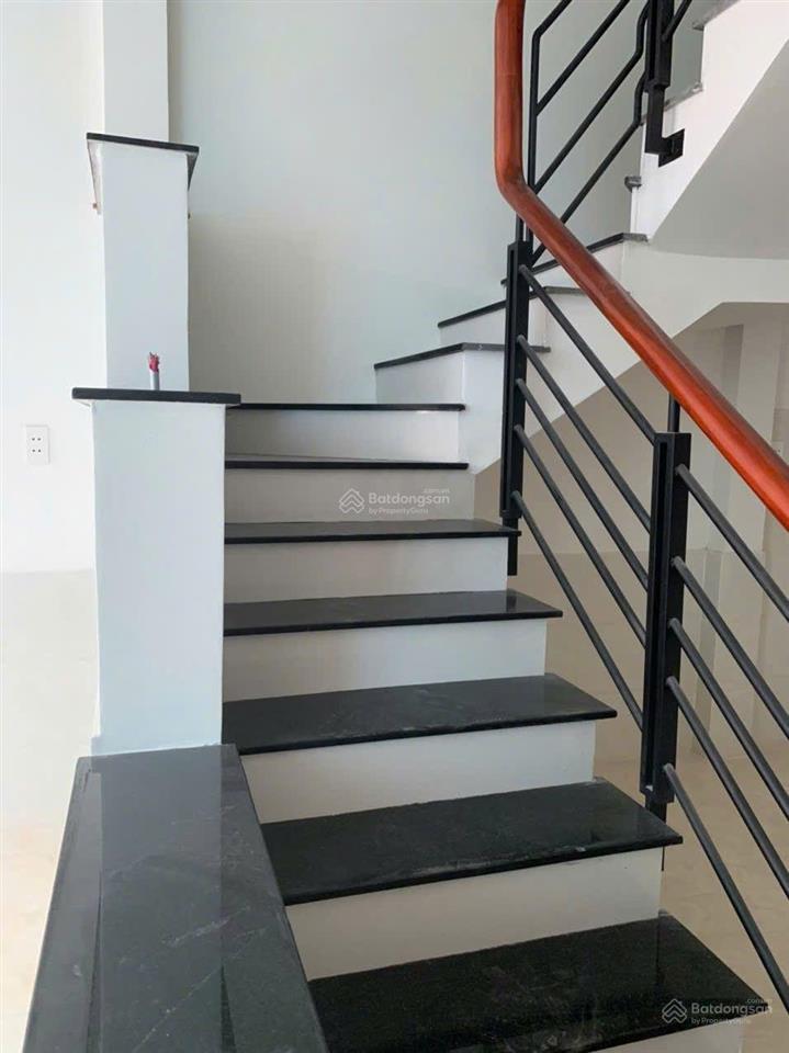 Nhà huỳnh thị hai 48 m2, bán 4590.  ngà nhà thật sài gòn hỗ trợ xem nhà trực tiếp.