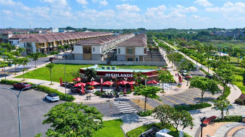 Biệt thự đơn lập 250m2  tt 30% nhận nhà ngay ( g.c ) giá tốt nhất vị trí đẹp