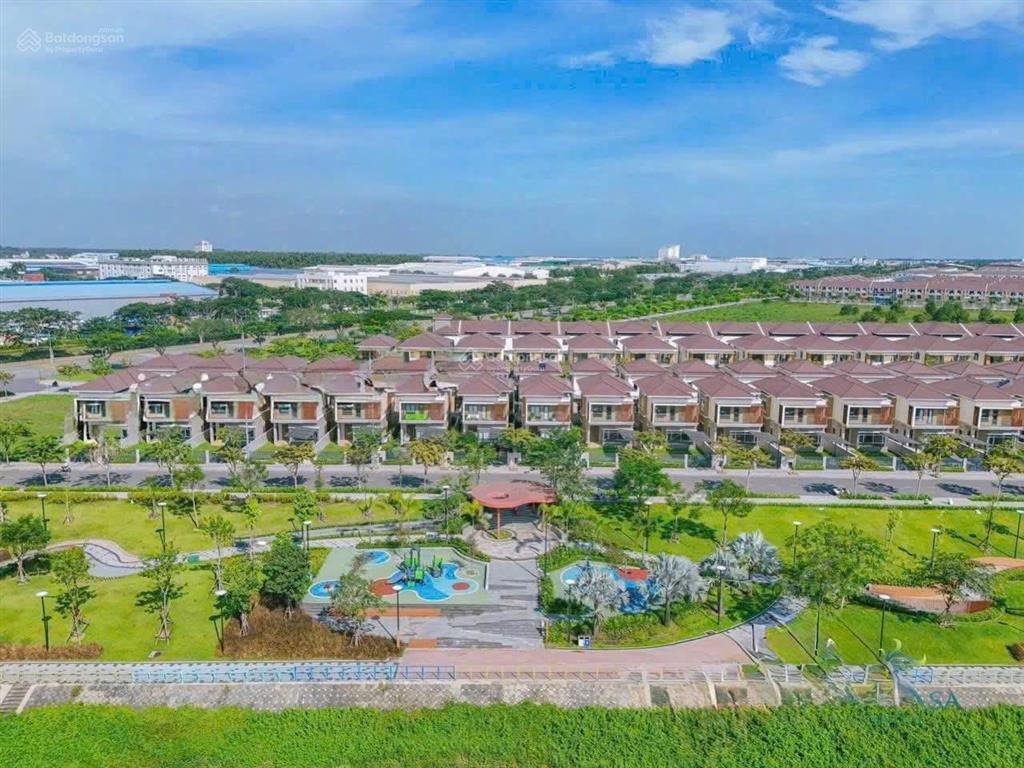 Biệt thự đơn lập 250m2  tt 30% nhận nhà ngay ( g.c ) giá tốt nhất vị trí đẹp