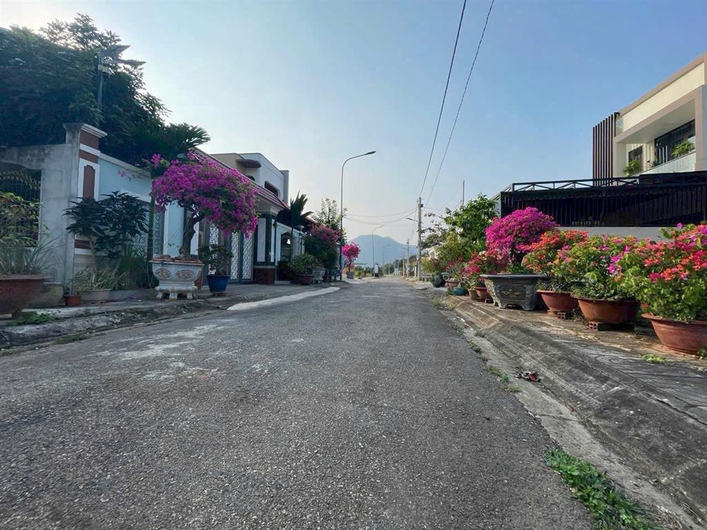 ĐẤT ĐẸP - ĐẦU TƯ SINH LỜI - Chính Chủ Cần Bán Lô Đất Tại Xã Hòa Long, Thành Phố Bà Rịa,