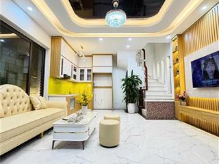 CHÍNH CHỦ BÁN NHÀ XÂY MỚI 5 TẦNG - 3 MẶT THOÁNG - cửa sổ tứ tung - ĐỊNH CÔNG ngõ to rộng.