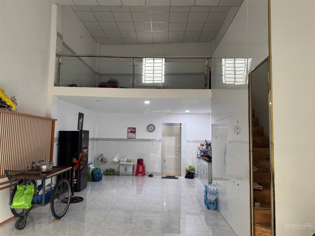 Nhà 1t1lửng mặt tiền kinh doanh ngang 5m nở hậu đang cho thuê 10t /thag giá 7ty6 tl