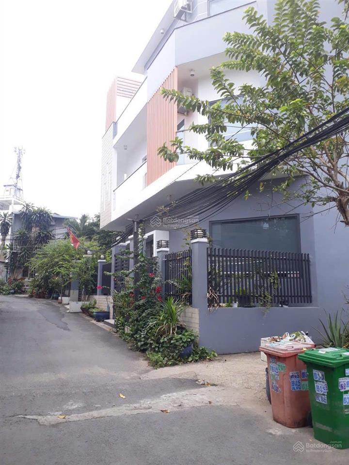 Lô đất hiếm góc 3 mặt tiền hẽm oto quay đầu
 ngang 11 dài 14 ( tổng diện tích 154m2)
hướng tây bắc
