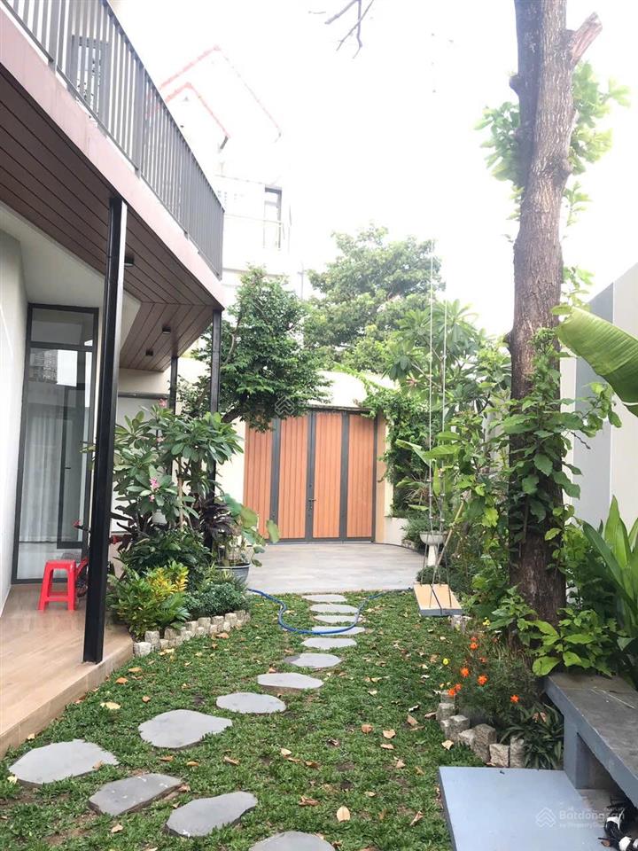 Biệt thự sân vườn đình phong phú  ngay vincom lê văn việt  200m  2 tầng  chỉ 15.2tỷ.