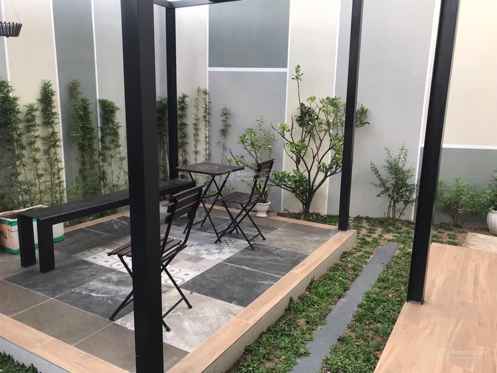 Biệt thự sân vườn đình phong phú  ngay vincom lê văn việt  200m  2 tầng  chỉ 15.2tỷ.