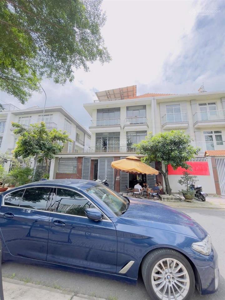 Khu đáng sinh sống ngay global city  cao tốc  đỗ xuân hợp  ngang 10m 4 tầng đúc mới  vừa ở làm