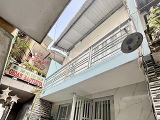 Gấp bán  chỉ 2,5 tỷ  nhà đẹp ở ngay  thống nhất gần chợ hạnh thông tây  2 tầng  sổ hồng riêng