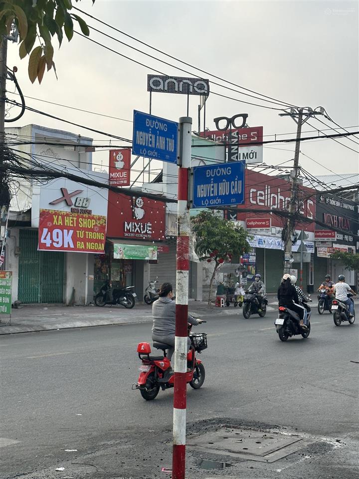 Bán gấp lô góc  ngang 4,6m  sân rộng  gần nguyễn ảnh thủ + tô ký  chợ vạn hạnh  chỉ 4.1 t.ỷ