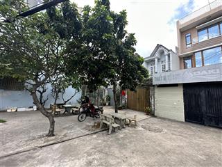 Gấp bán  chỉ 4 tỷ  nhà ngay kv chợ hóc môn  trần thị bốc  2 tầng  3 pn  2wc  view công viên