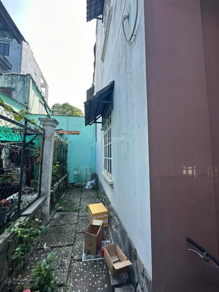 Bán gấp  3 tầng  2pn tiện thiết kế biệt thự mini  chdv  nhỉnh 20tr/m2 ngang đỉnh 11,5m gần chợ