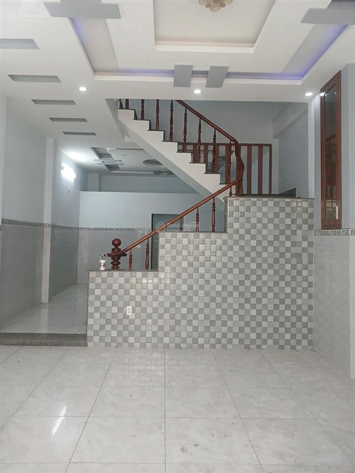 Bán gấp  mặt tiền giá hẻm  ngang 5 nở hậu 6m x 19m  3 tầng btct  còn mới và chắc chắn  3pn