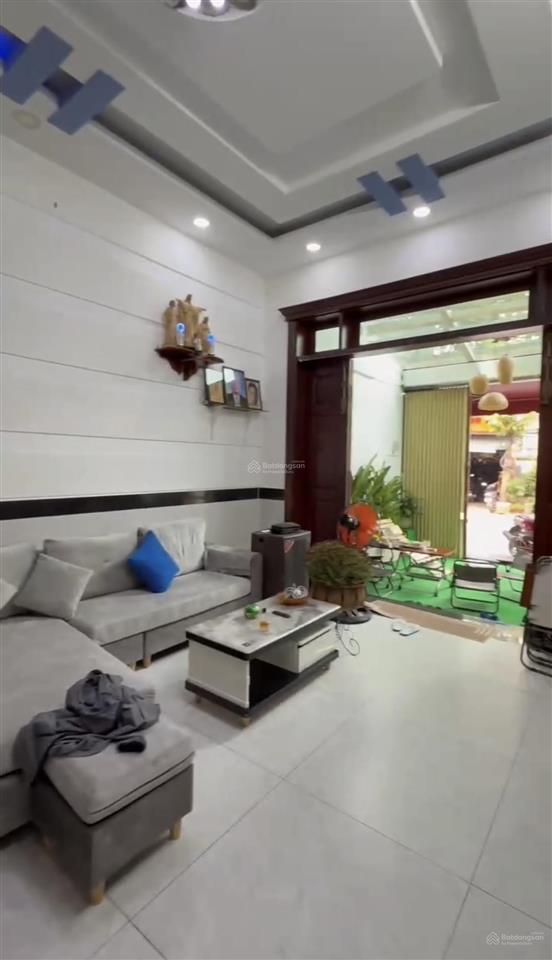 Mặt tiền kd ngang 8.5  5 tầng  ngay chợ hạt điều  không có căn thứ 2dòng tiền tốt  đầu tư tốt