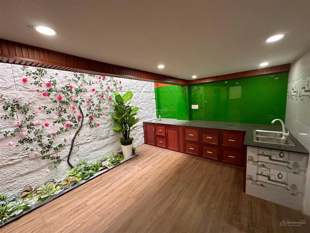 Nguyễn thị sóc  2 tầng  ngay chợ đầu mối hóc môn  90m2  sổ nở hậu  5.3 tỷ
