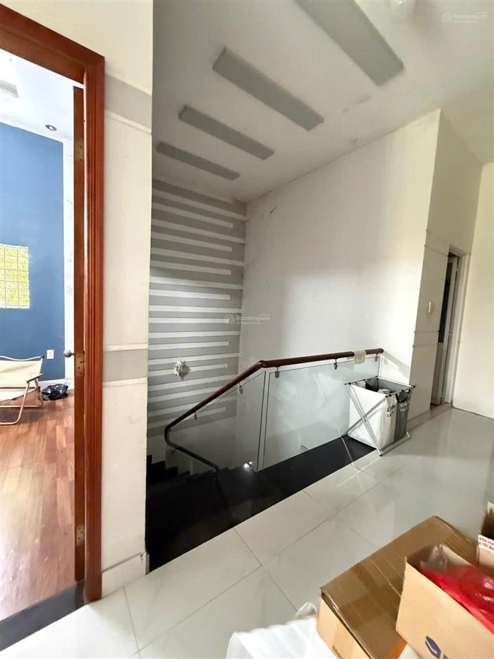 Giảm 500tr còn 6.4 tỷ ngang 10 x 17.4  174m2 5pn 5wc kdc đồng bộ minh tâm  trần văn mười