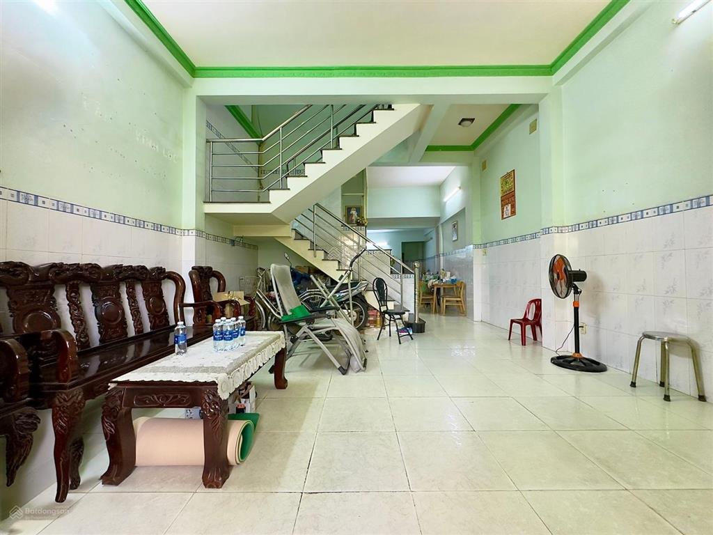 Bán gấp  giảm gần 1 tỷ  ngang ~6m x 16m  2 tầng btct  3 pn master  ngay trung mỹ tân xuân