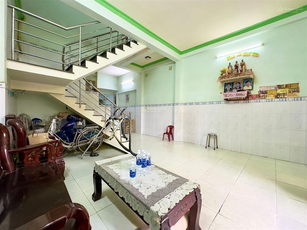 Bán gấp  giảm gần 1 tỷ  ngang ~6m x 16m  2 tầng btct  3 pn master  ngay trung mỹ tân xuân