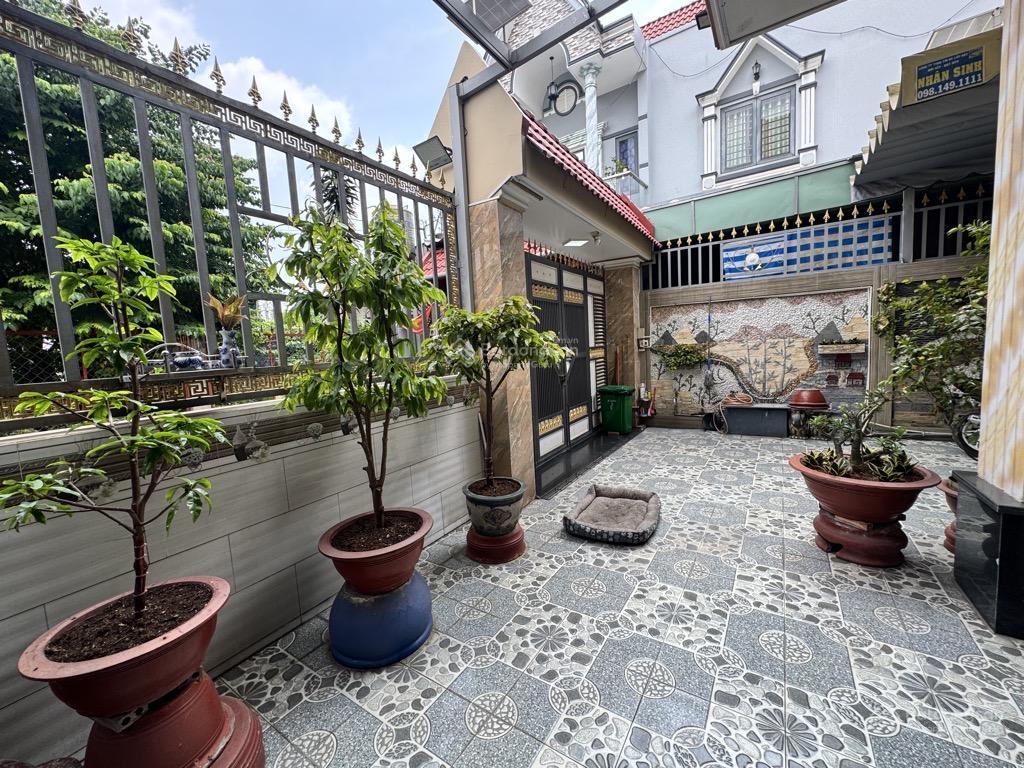 Ngang v.i.p 9.2m  156m2 đường xe hơi  yên tĩnh cách mặt tiền 20m  siu nghĩ dưỡng  ng. thị sóc