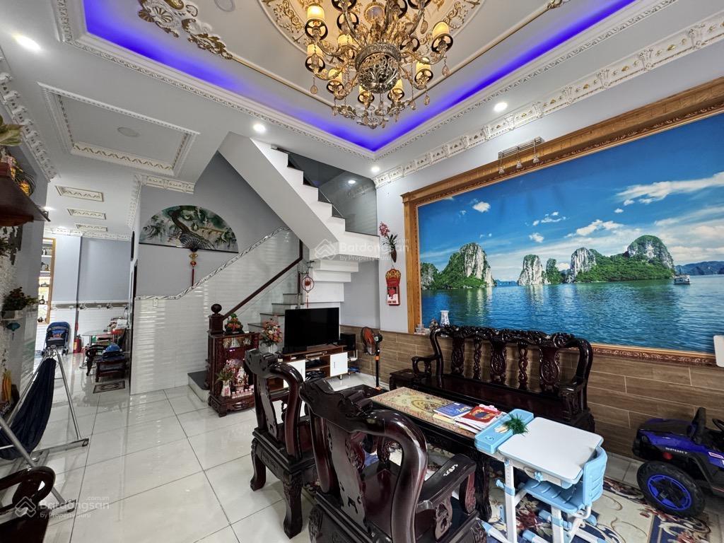 Ngang v.i.p 9.2m  156m2 đường xe hơi  yên tĩnh cách mặt tiền 20m  siu nghĩ dưỡng  ng. thị sóc
