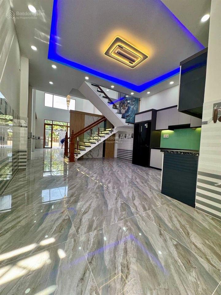 Siêu phẩm mặt tiềm tam đông 125 m2 ngang 5m 3 tầng sân đậu oto 7 chổ xây mới 100% đón chủ mới