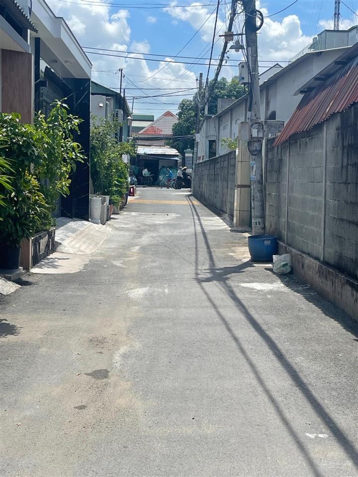 206m²  ngang 6.5m (nở hậu 10,55) x 22m  1 sẹt trưng nữ vương  ngay chợ hóc môn  đường xe tải