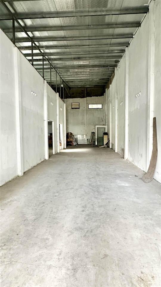 Nhà trống tiện làm kho xưởng ngay chợ chử s trần văn mười nở hậu tài lộc  158m2 4.85m (7.5m)