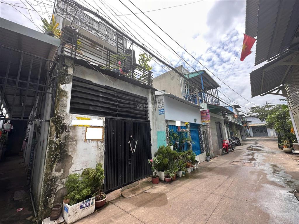 Ngang 5m x 20m  2 tầng  2pn và 3 phòng trọ  đường xe tải  chợ chử s  dòng tiền ổn định