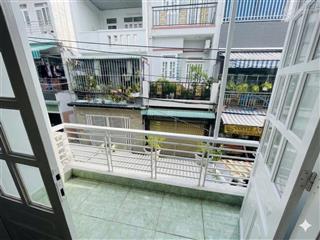 Nhà hiếm  ngang 5.5 x10m 2 tầng 2pn gần chợ tth 21 gần mega market hiệp phú  tiện về gò vấp