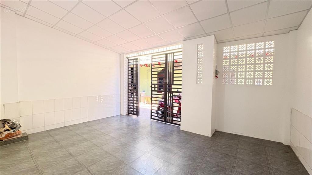 6.2 tỷ  4 tầng  ngang 6m x 18m  110m2 4pn 5wc  ngay song hành  gần chợ hóc môn đường xe hơi