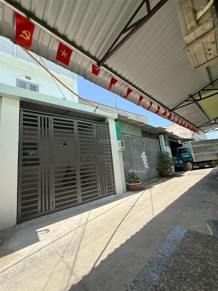 6.2 tỷ  4 tầng  ngang 6m x 18m  110m2 4pn 5wc  ngay song hành  gần chợ hóc môn đường xe hơi