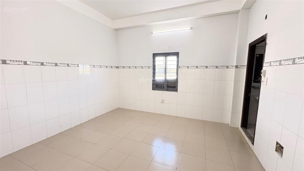 6.2 tỷ  4 tầng  ngang 6m x 18m  110m2 4pn 5wc  ngay song hành  gần chợ hóc môn đường xe hơi