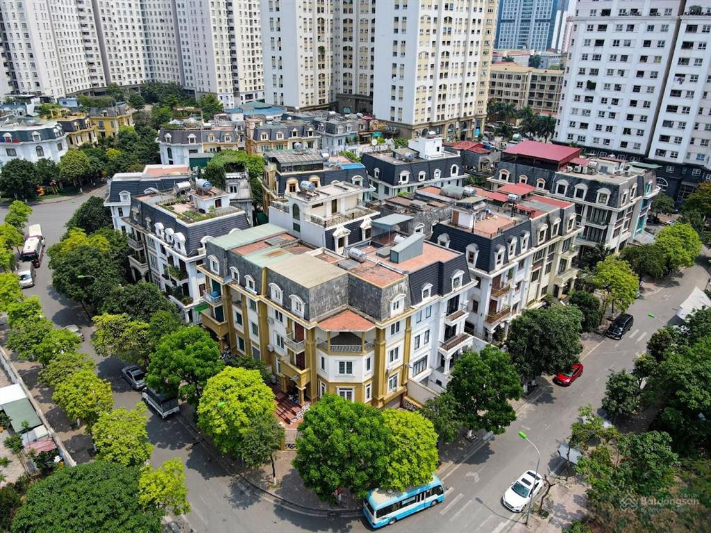 Cho thuê bt 4pn, 3wc, 210m2 giá ưu đãi tại khu đô thị mới cổ nhuế