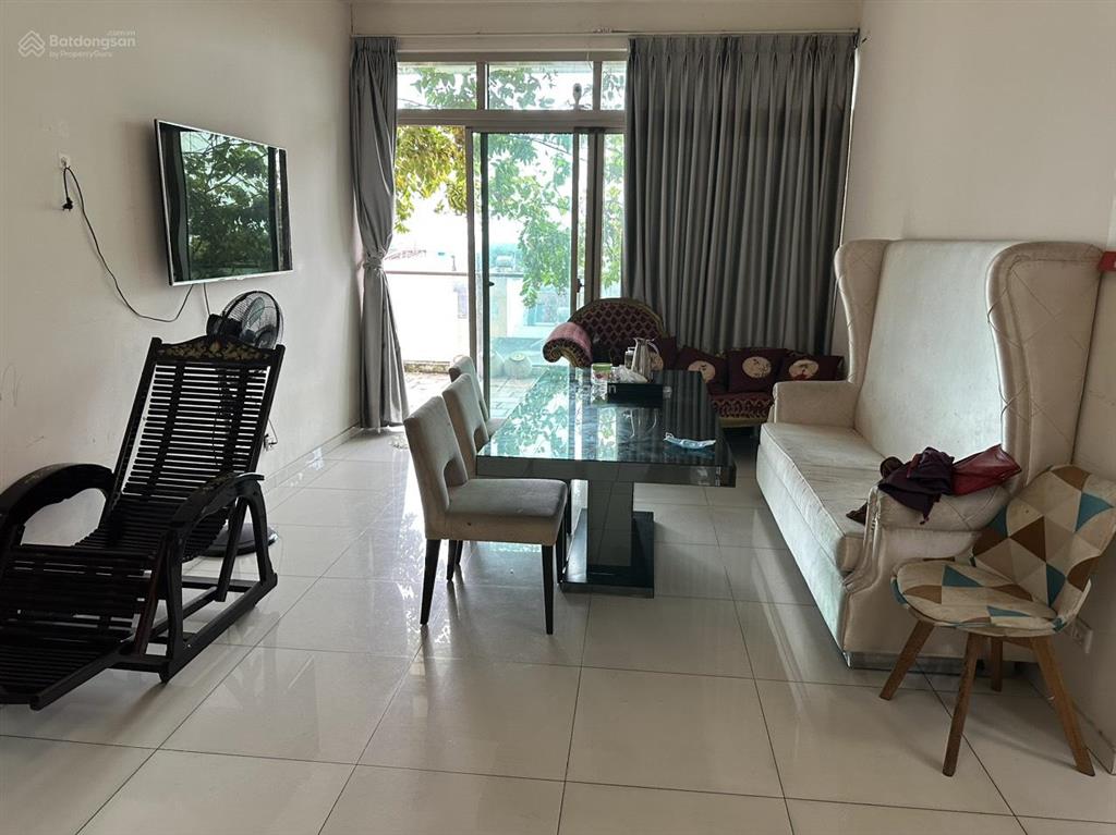 Bán gấp chung cư the vista an phú, tầng đẹp, 145,9m2, giá 9,5 tỷ đồng