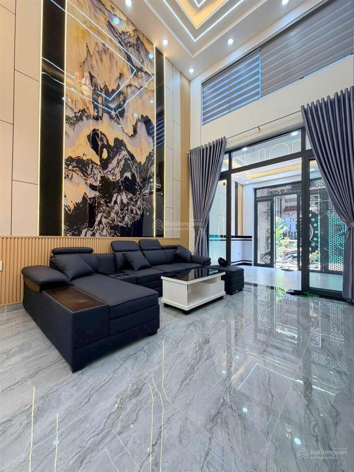 Nhà đẹp full nội thất, dt lớn 80 m2  hiệp thành q12  chỉ 5,350 tỷ.