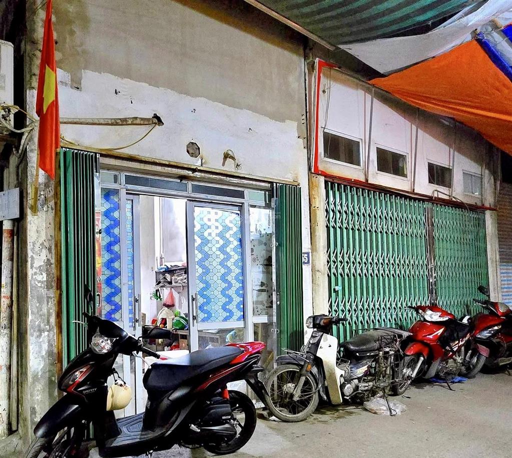 Đất hiếm lõi đống đa gần văn miếu.
45m | mt 7,3m | sổ đỏ chính chủ | 8 tỷ.
phù hợp xây nhà ở, ccmn