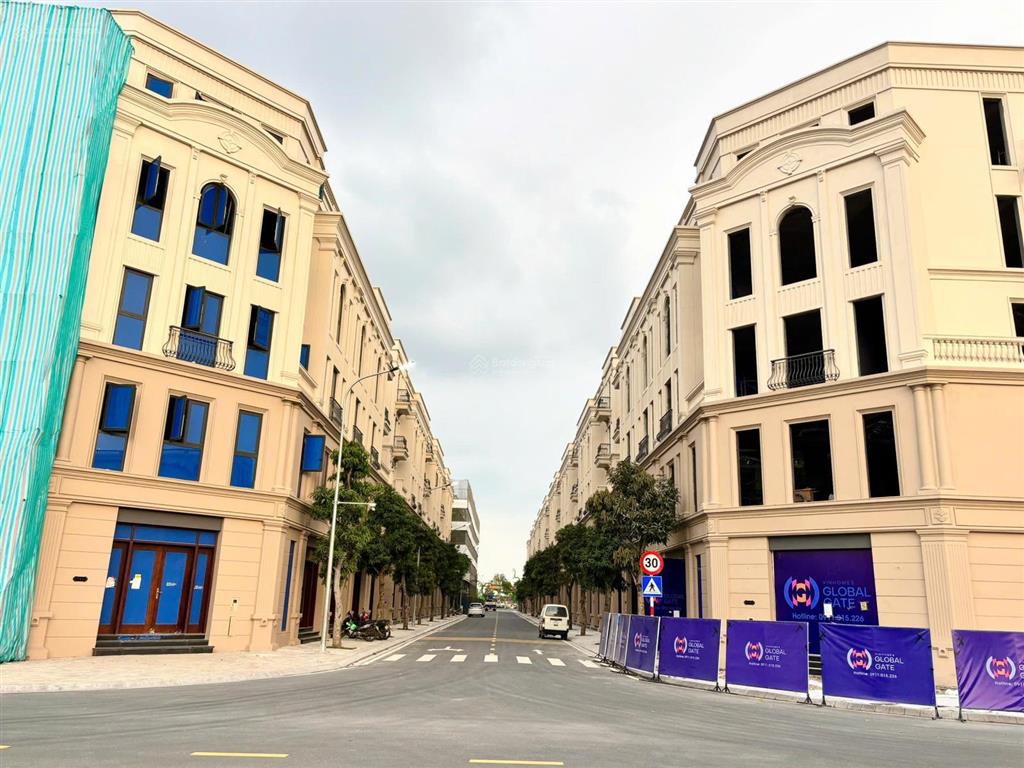 17, x tỷ cho căn 63m2 tại phân khu tinh hoa  vinhomes cổ loa