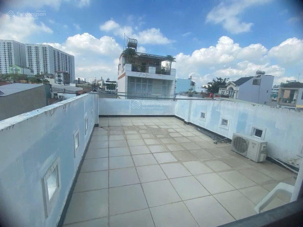 Bán gấp, nhà hẻm xe hơi trường chinh, 110m2, sân thượng trước sau