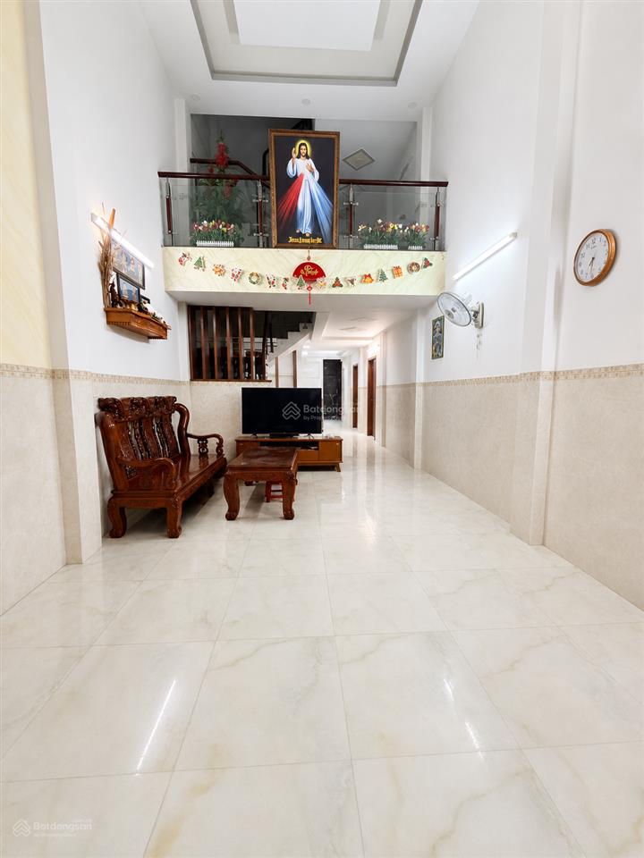 Nhà 3 tầng, hẻm xe hơi, nguyễn văn quá, chỉ 6 tỷ