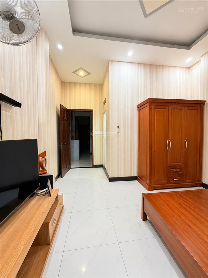 Nhà 3 tầng, hẻm xe hơi, nguyễn văn quá, chỉ 6 tỷ