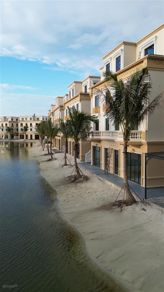 Biệt thự song lập hoàng gia vinhomes royal island 183,7m2 đất, 415,5m2 sàn, biển nước mặn sau nhà