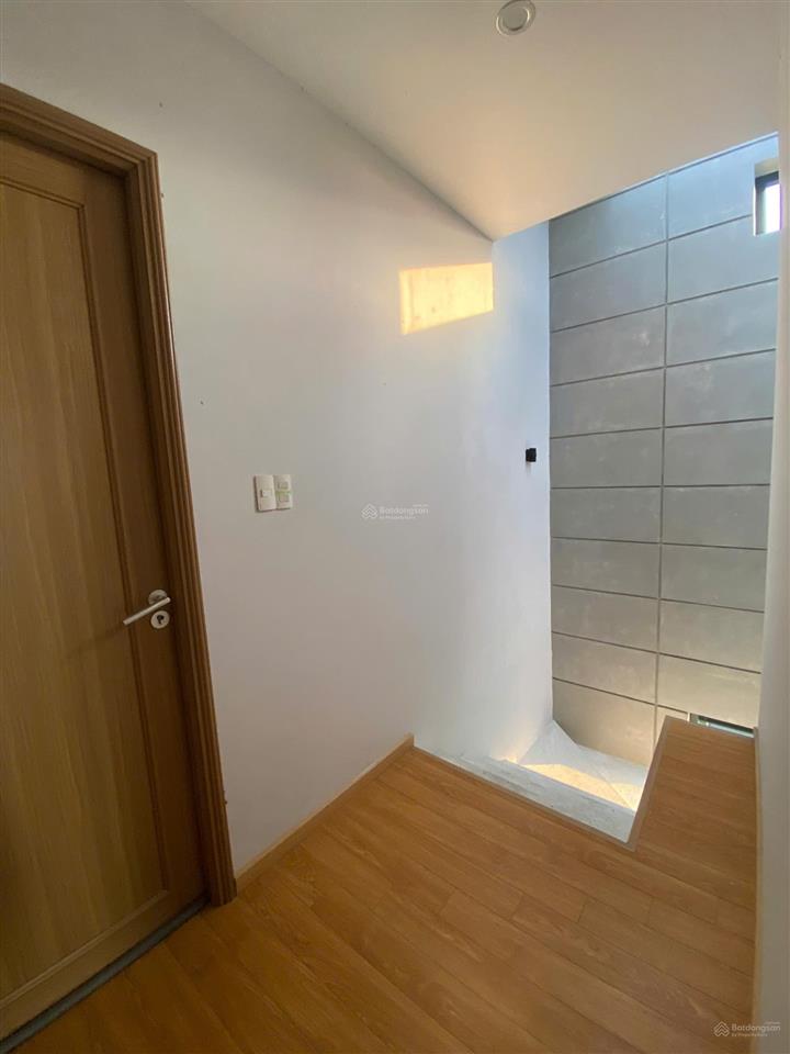 Nhà 2 tầng 1 lửng kẹp cống, hoà phú 8, đường 14m tđc tây bắc giá chỉ 6,5 tỷ siêu tốt!