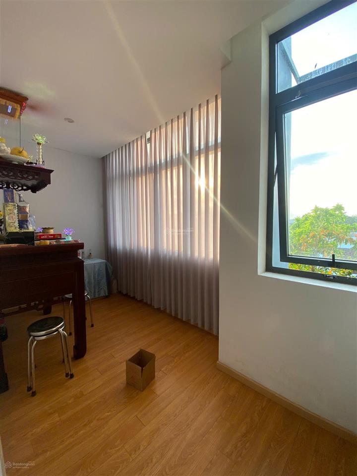 Nhà 2 tầng 1 lửng kẹp cống, hoà phú 8, đường 14m tđc tây bắc giá chỉ 6,5 tỷ siêu tốt!