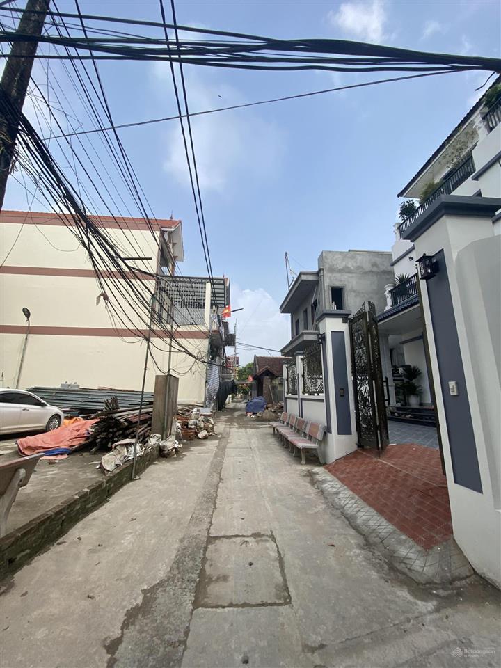 Chủ nhà cắt lỗ lô đất 50m2  2 mặt thoáng  đất đẹp giá tốt. không lỗi lầm