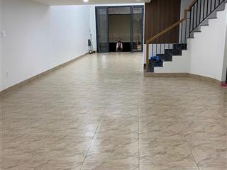 Bán nhà hiếm mặt tiền đường 3 diện tích 111m2 tầng giá rẻ 14,5 tỷ có sân để xe hơi.