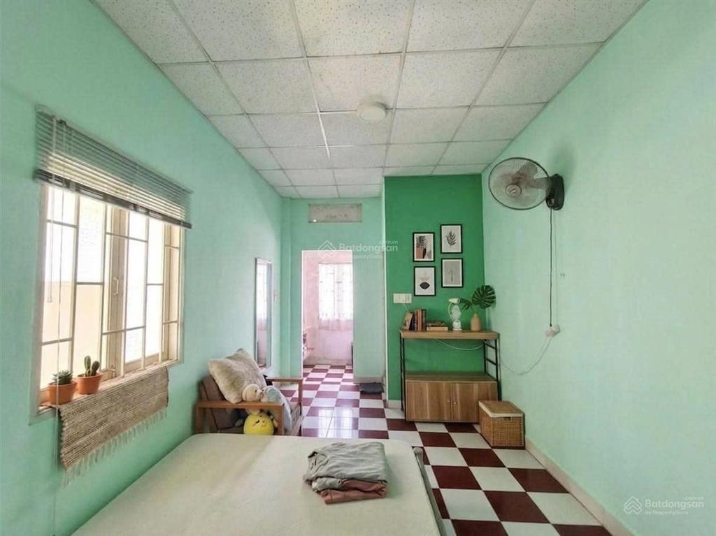Chủ ngộp bank cần bán gấp gấp gấp nhà full thổ cư 162 m2 giá 8.1 tỷ.