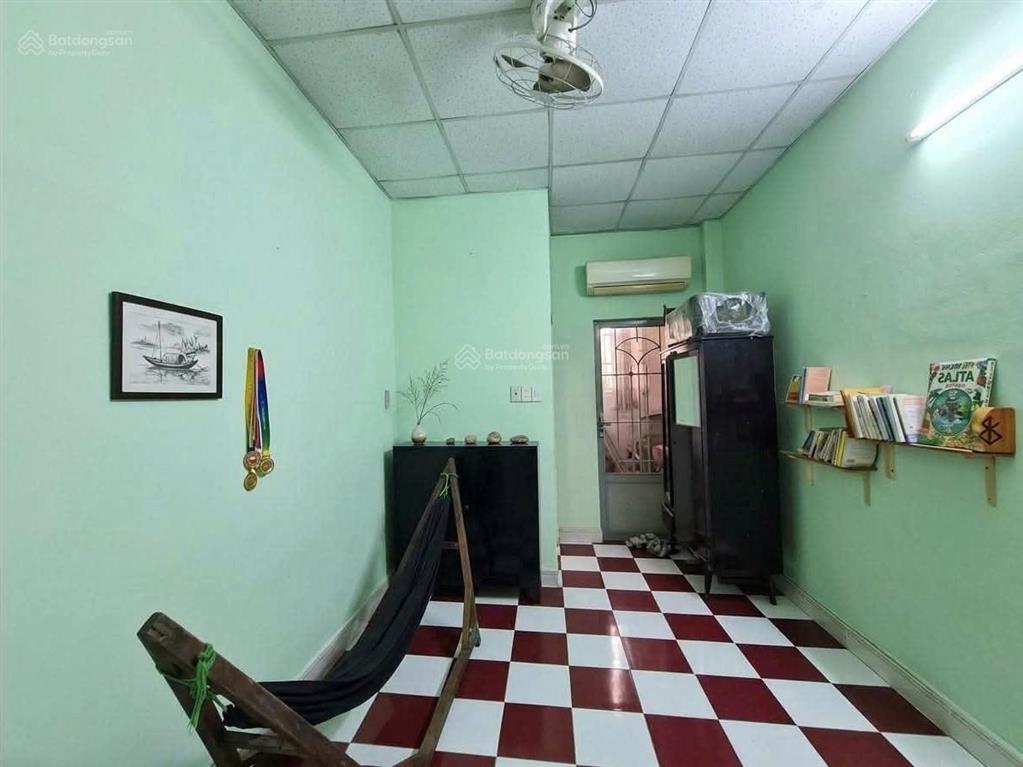 Chủ ngộp bank cần bán gấp gấp gấp nhà full thổ cư 162 m2 giá 8.1 tỷ.