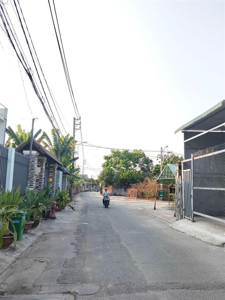 Mt đường số 3 ô tô tránh  cạnh vinhomes 66m2 nhỉnh 4 tỷ