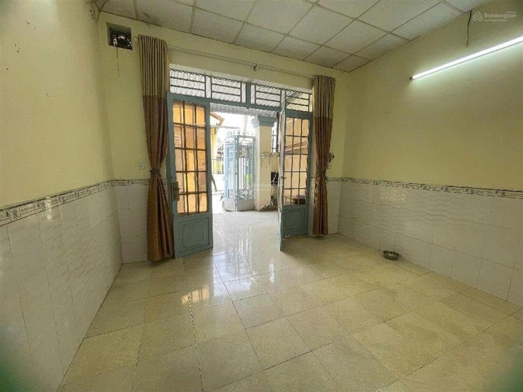 Mt đường số 3 ô tô tránh  cạnh vinhomes 66m2 nhỉnh 4 tỷ