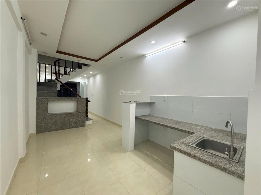 Đối diện vincom lê văn việt khu vip hiếm nhà bán ô tô vào nhà
