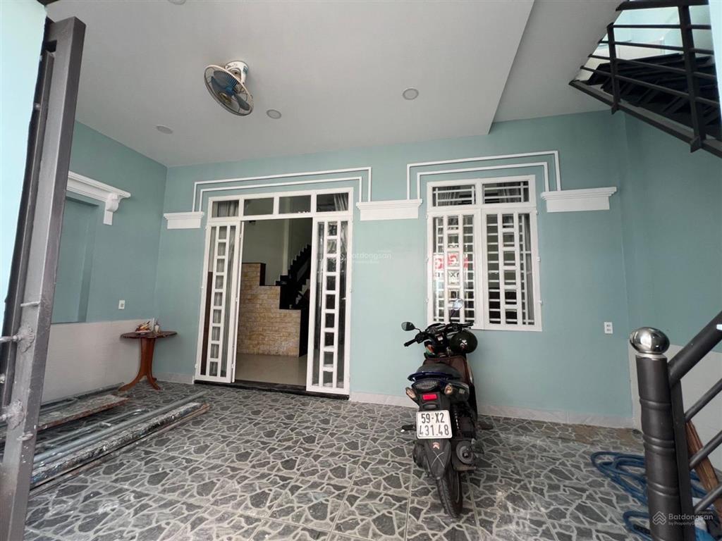 Nhà 2 tầng ngang 6.6m hiếm 68m2, hxh cạnh lã xuân oai